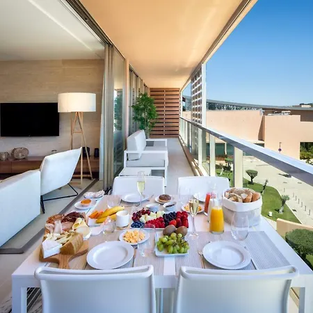 The Quest - Luxury Apartment